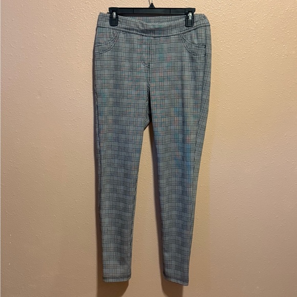 Soho Gray Plaid Skinny Pants - Picture 3 of 5